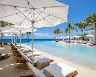 ذا مورجان ريزورت سبا فيليدج - سيمبسون باي - حوض السباحة