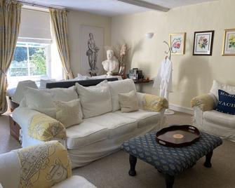 Grange Farm - Thetford - Living room