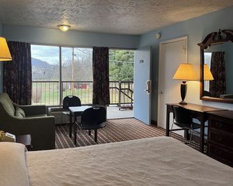 Fincastle Motor Inn - Tazewell - Bedroom