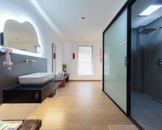 Everchanging Seasons Homestay - Zhangjiajie