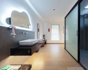 Everchanging Seasons Homestay - Zhangjiajie