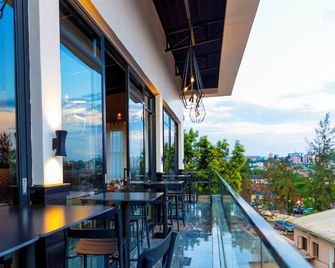 T-Stone Apartment Hotel - Kigali - Balkon