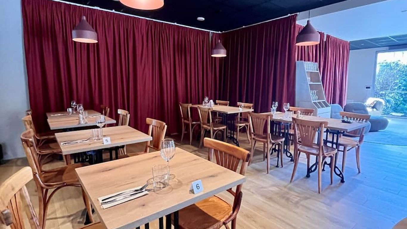 燈塔因特爾酒店 - 梅里捏克