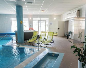 Bagoly Fogado - Gyömrő - Pool