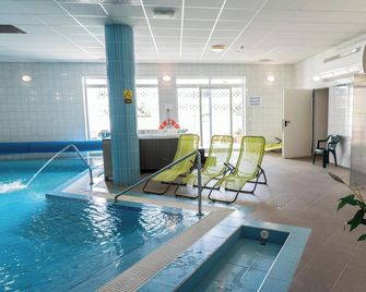 Bagoly Fogadó - Gyömrő - Piscina