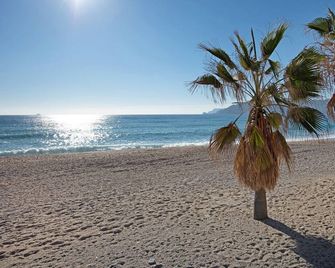 Casa Alba La Casa Delle Coccole - Savona - Beach