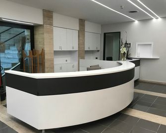 Bv Oly Hotel - Rooma - Vastaanotto