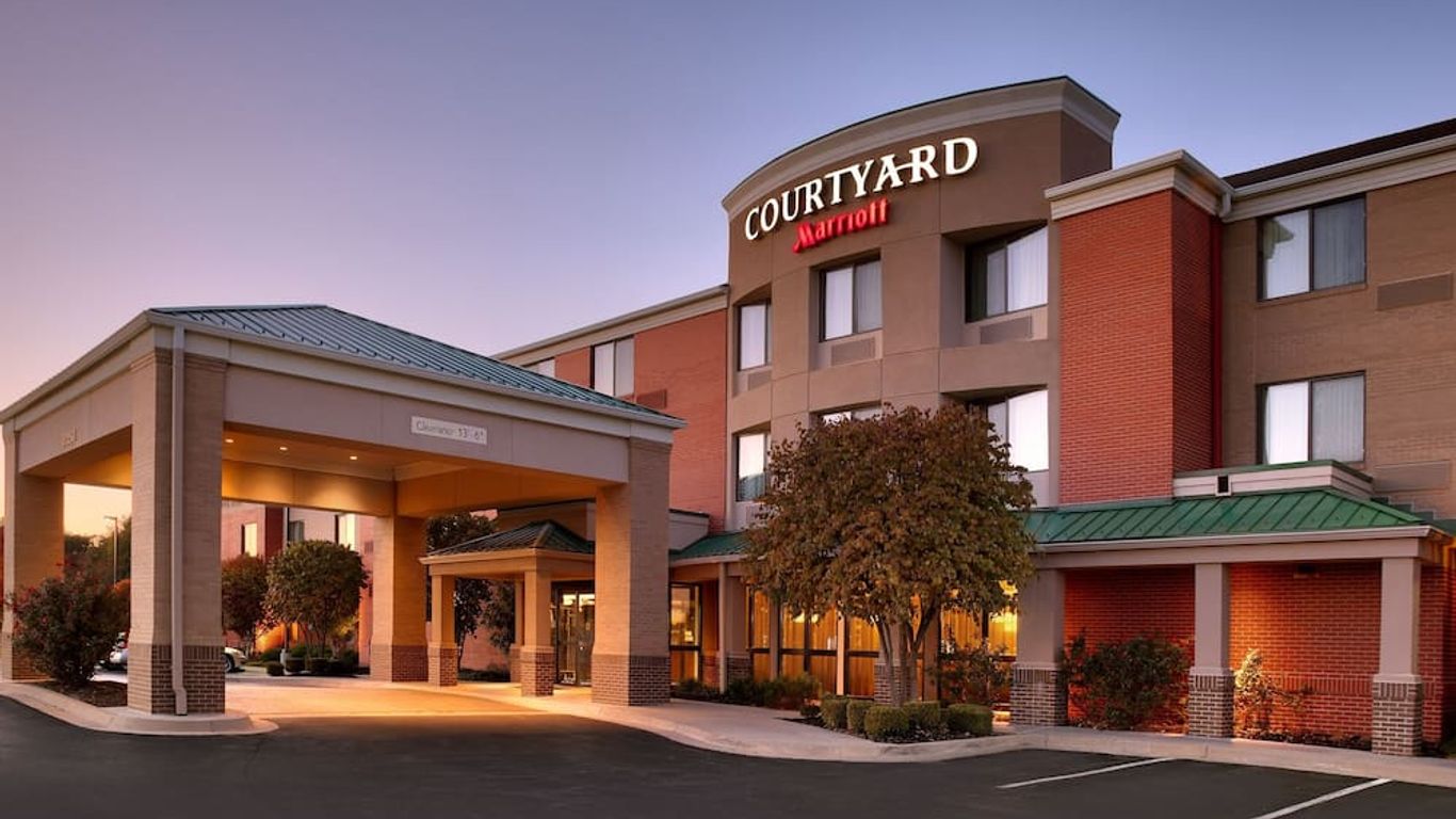 Courtyard by Marriott Kansas City Shawnee