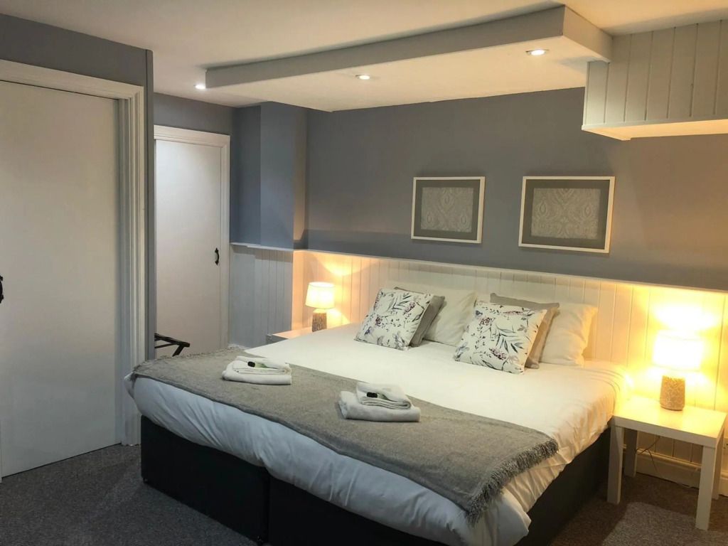 The Windsor Trooper Pub & Inn - ווינדזור - חדר שינה