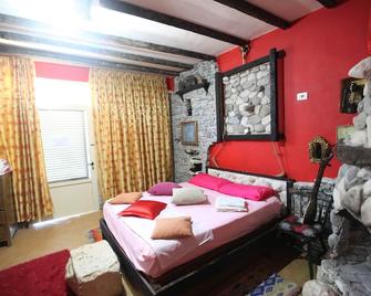Hotel Vila 'Oda E Miqve' - Vlorë - Habitación