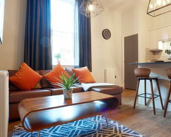 The Matcham at Claremont Apartments - Leeds - Living room