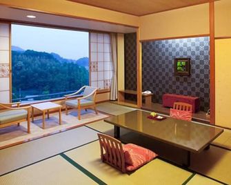 Izu-Nagaoka Hotel Tenbo - Izunokuni - Spisestue