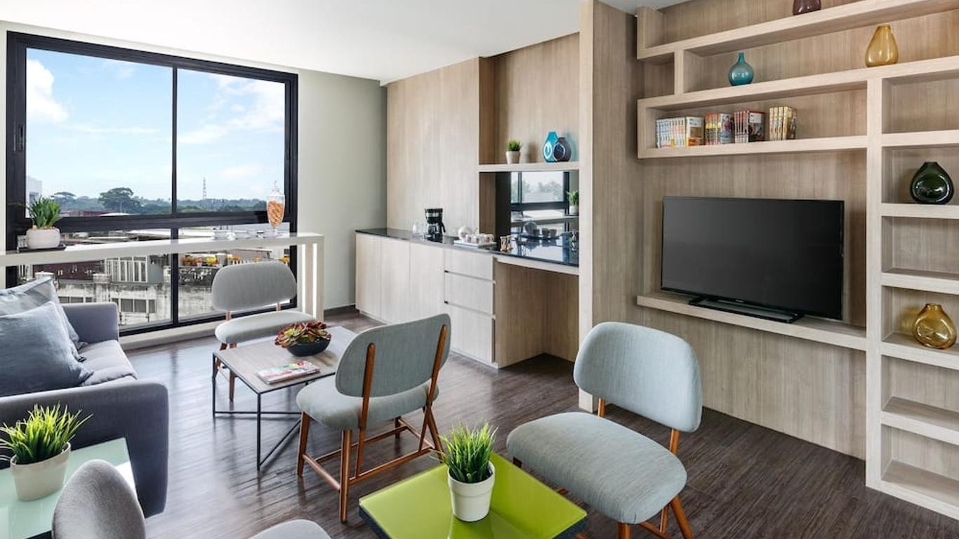 Madera Residence Sriracha
