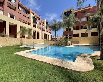 Chimera Apartments & Suites - Marrakesz - Basen