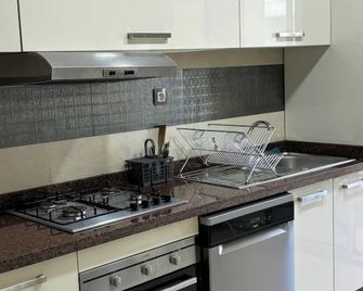 Stunning Apartment in Mohammedia Park - Mohammedia - Kitchen