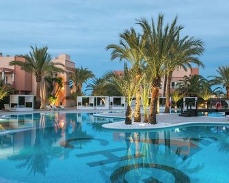 Oliva Nova Beach & Golf Hotel - Oliva - Piscina