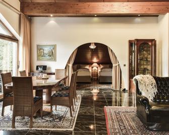 Hotel-Restaurant Barbarossahof - Kaiserslautern - Comedor