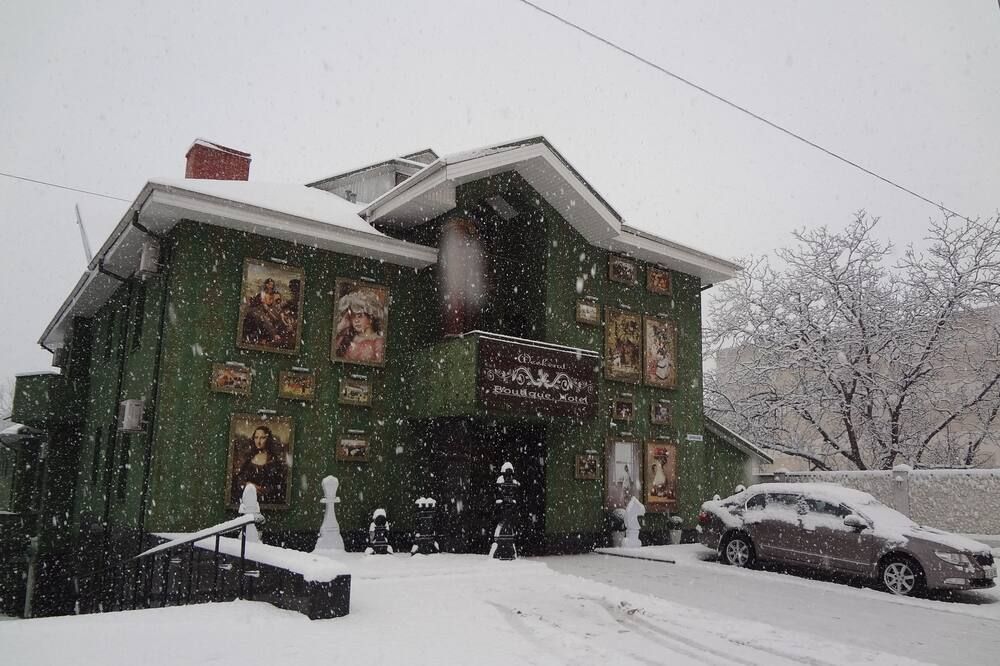 وييك إند بوتيك هوتل - تشيسيناو - مبنى