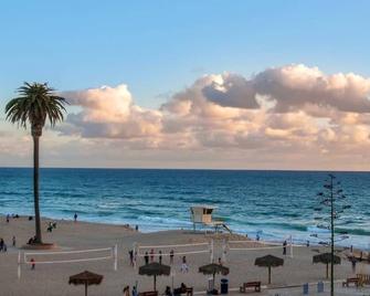 Downtown Old Encinitas beach house. Next to beaches, restaurants and shops. - Encinitas - Beach