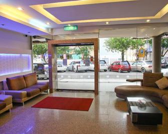 Royal Hotel - Bintulu - Lobby