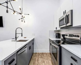 13 Luxury Free Private Parking - 1st Flr - Philadelphia - Kitchen