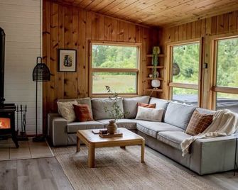 Bay Point Hideaway in the Woods - Beulah - Sala de estar