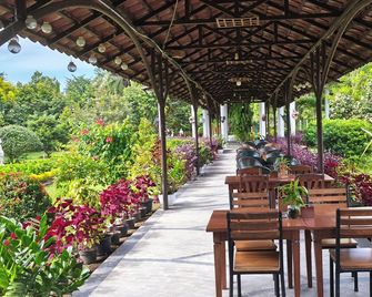 Thong's Inn Hotel Kualanamu - Medan