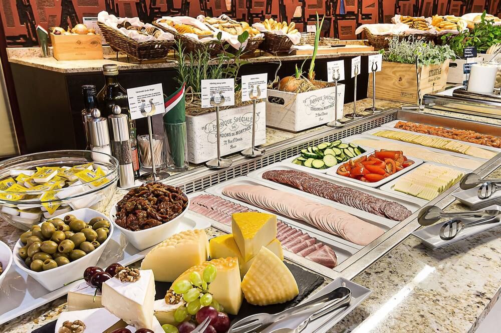 Hotel International Brno - Brno - Buffet