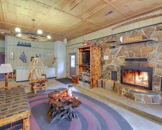 Serene Deborgia Hideaway: Hiking & Fishing Nearby - Saint Regis