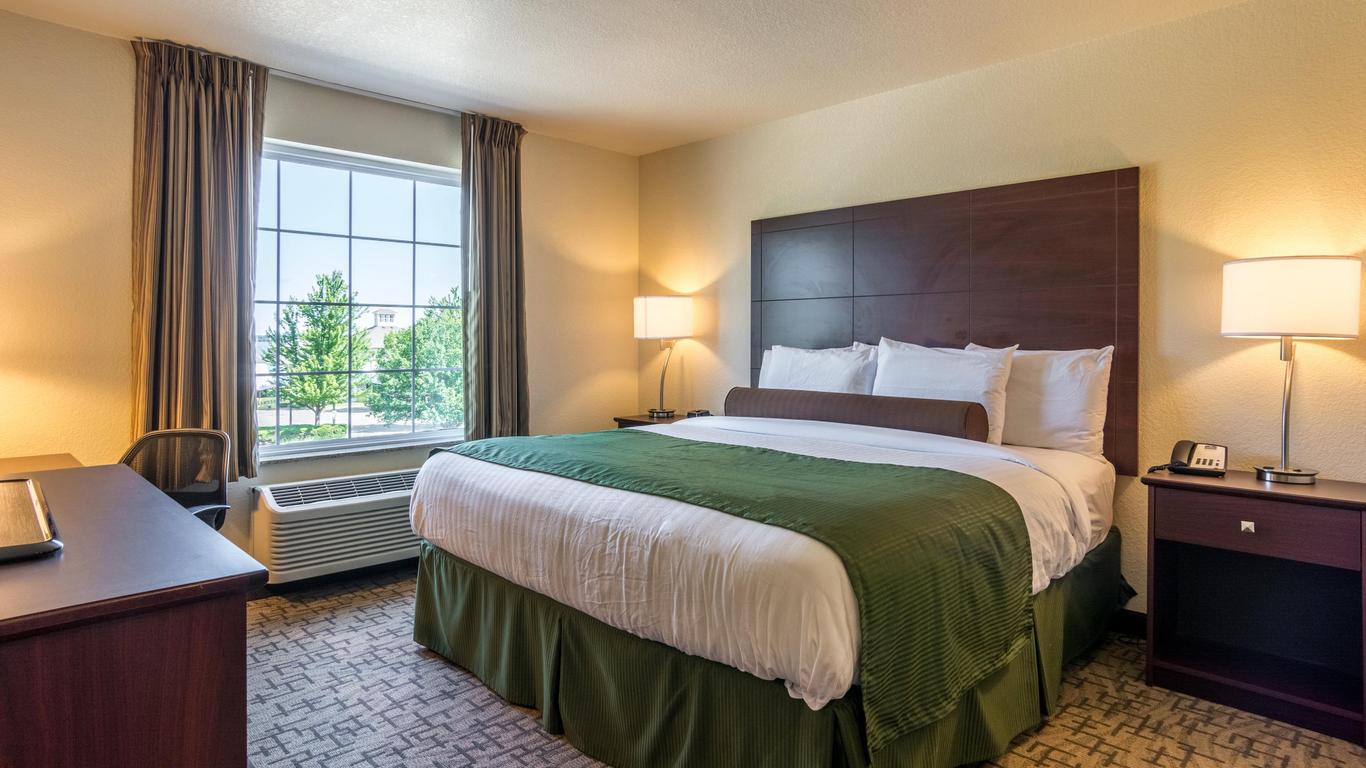 Cobblestone Hotel & Suites - Erie