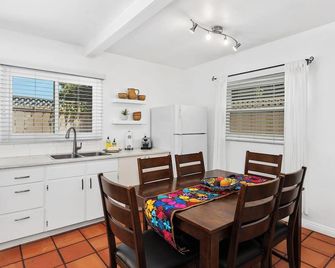 Adorable Spanish style casita in fantastic area of Historic North Park - San Diego - Salle à manger