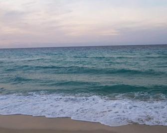 Hostal Los Jasmines - Havana - Beach