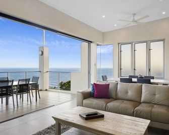 Rainbow Ocean Palms Resort - Rainbow Beach - Huiskamer