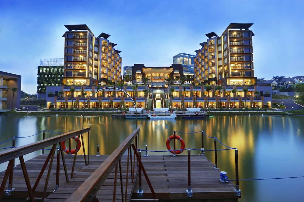 Aston Sentul Lake Resort & Conference Center - Bogor - Byggnad