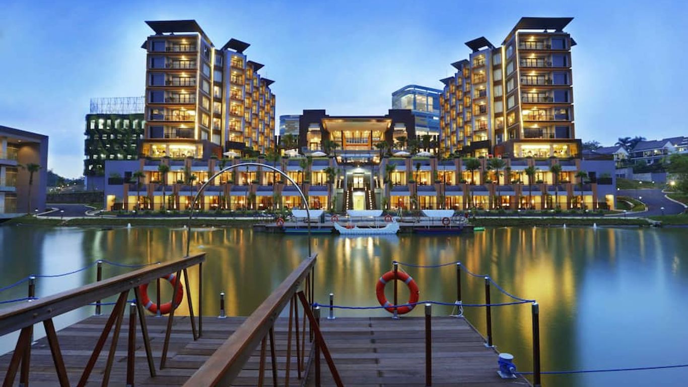 Aston Sentul Lake Resort & Conference Center