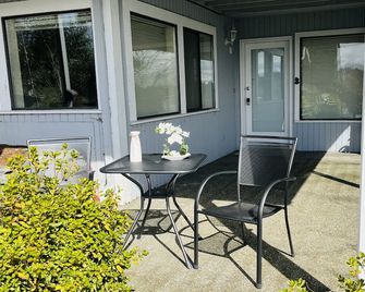 Great Harbor View Entire 2Br & 2Ba Vacation/Getaway Unit - Gig Harbor - Patio