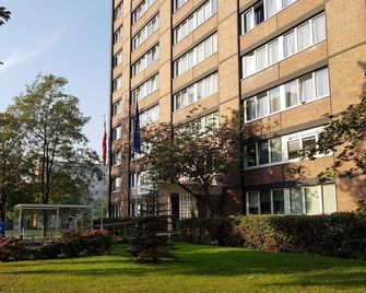 Hotel & Gästehaus Rostock Lütten Klein - Rostock - Rakennus