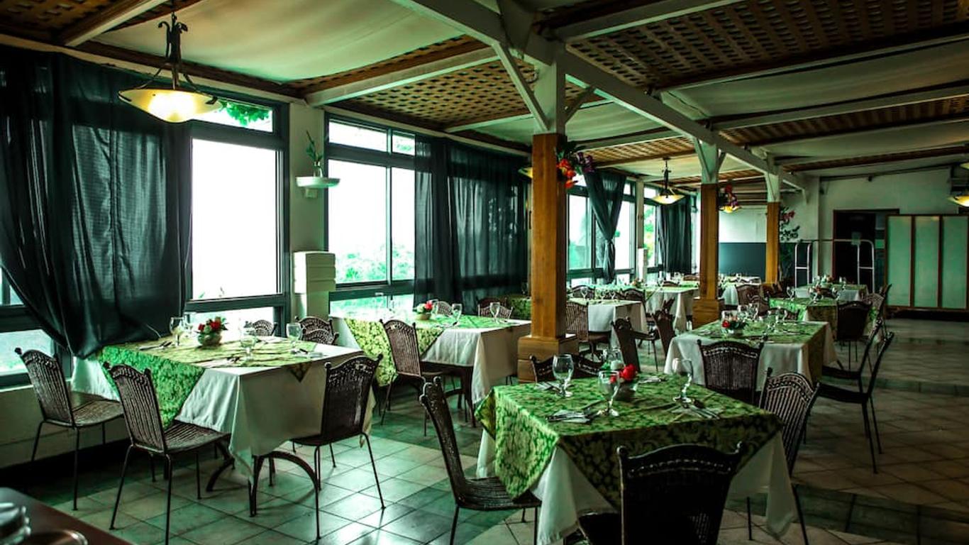 Days Hotel by Wyndham Tagaytay