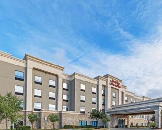 هامتون إن آند سويتس دالاس آي-30 كوكريل هيل - دالاس - مبنى