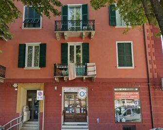 Bed'n Fast Savona - Savona - Building