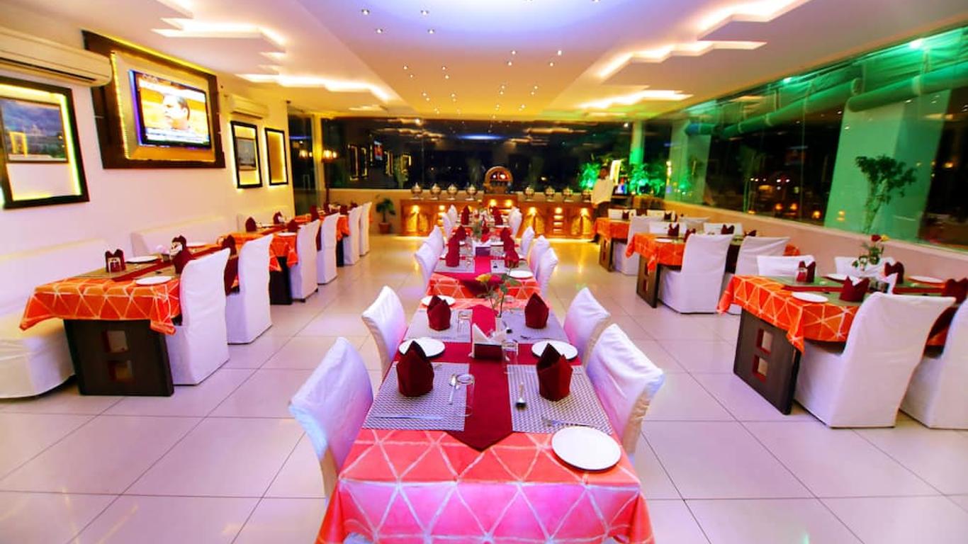 Taj Inn Hotel
