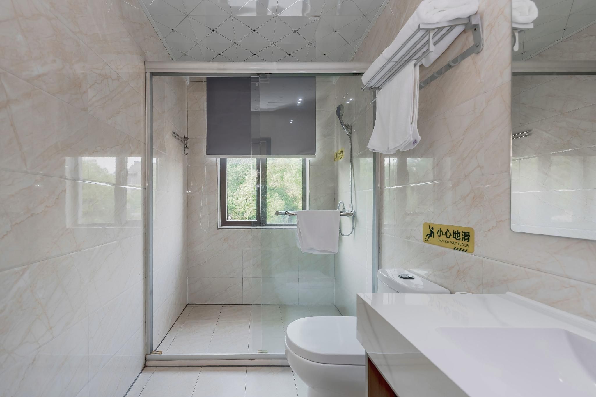Homeinn Fairyland Hotel (Shaoxing Luxun Hometown Intime City) - שאושינג - חדר שינה