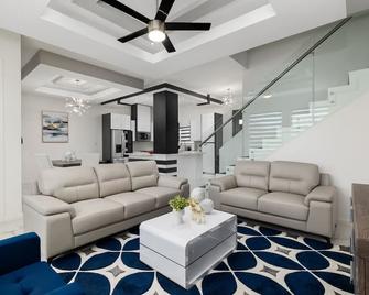 Quinta Real 4909 - McAllen - Living room