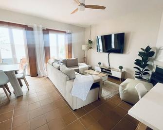 Casa Sonia Great location Quiet area Easy access - Óbidos - Oturma odası