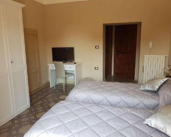 Nonna Ninetta - Melfi - Schlafzimmer