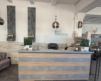 Central Hotel Duisburg - Duisburgo - Recepción