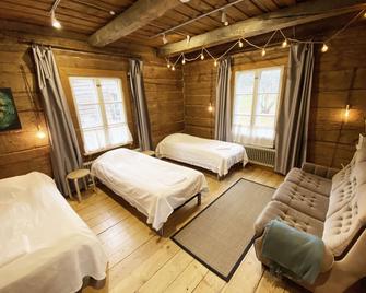 Lauri Historical Log House Manor - Rovaniemi - Bedroom