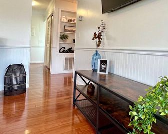 Campus Cottage - Marion