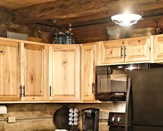 Renovated Cottage With Spa Surrounded By - Uhrichsville - Cocina