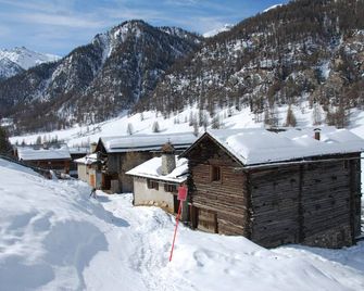 Cosy Nature Gite, Quiet, Ski In Ski Out - Parking - Molines-en-Queyras - Bâtiment